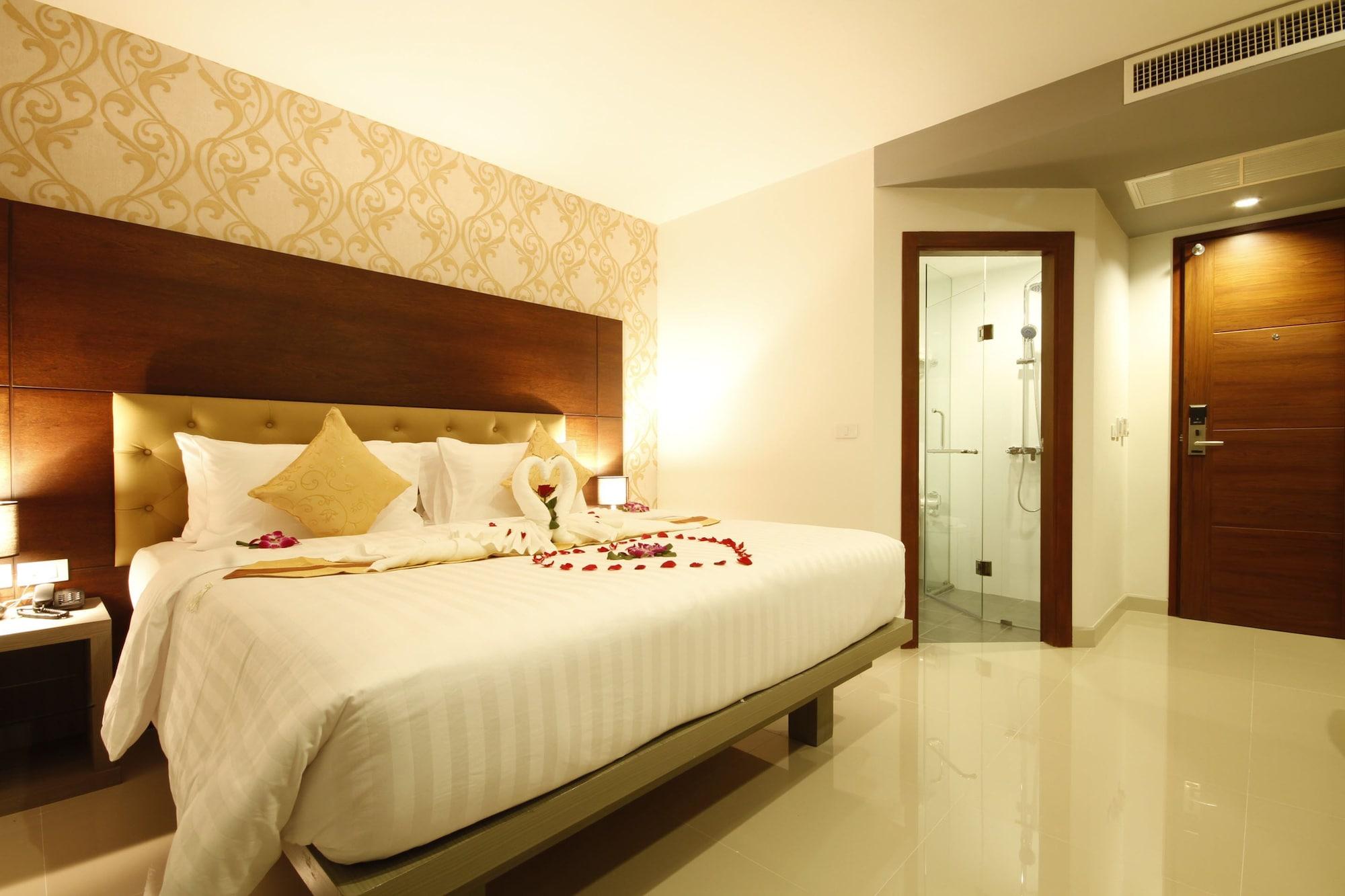 Hemingways Silk Hotel Patong Εξωτερικό φωτογραφία