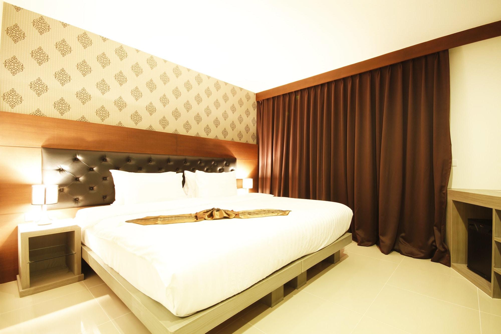 Hemingways Silk Hotel Patong Εξωτερικό φωτογραφία