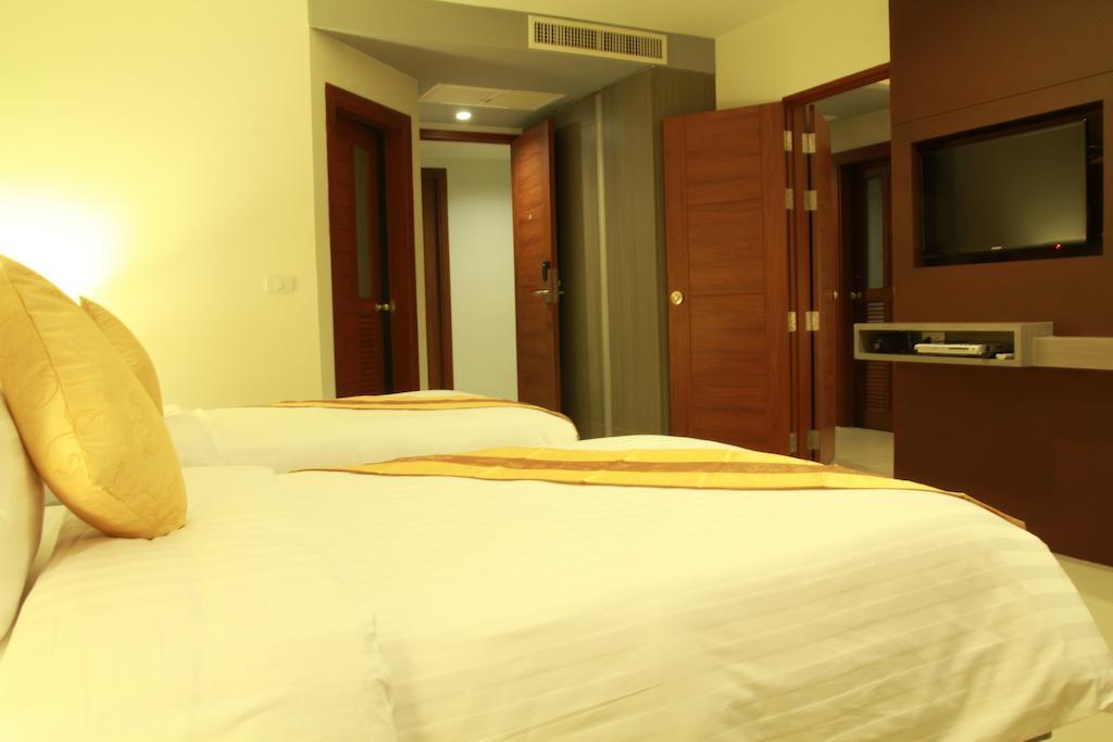 Hemingways Silk Hotel Patong Εξωτερικό φωτογραφία