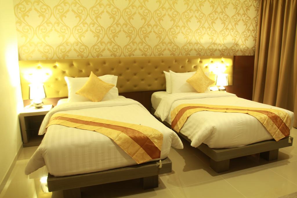 Hemingways Silk Hotel Patong Εξωτερικό φωτογραφία