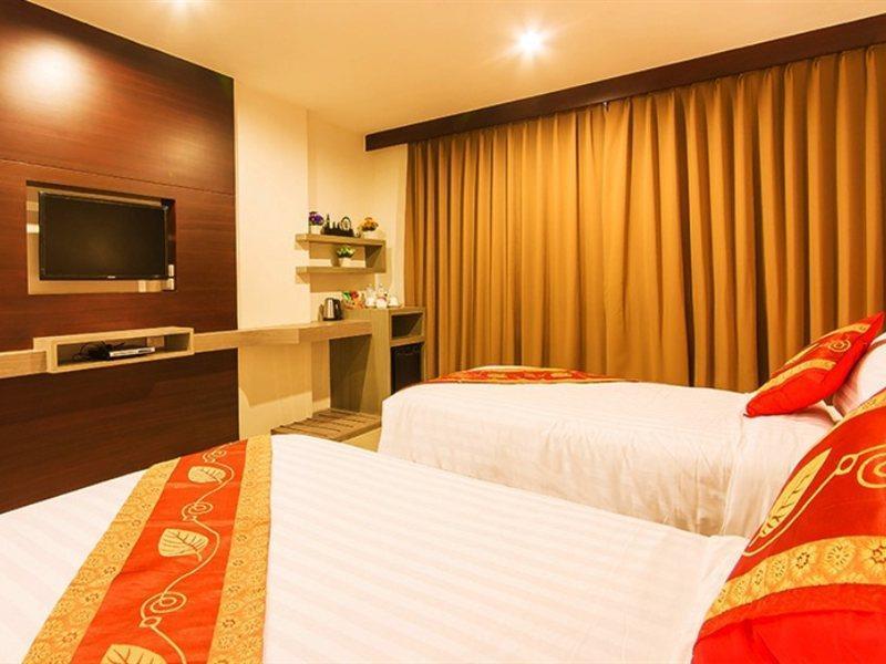 Hemingways Silk Hotel Patong Εξωτερικό φωτογραφία