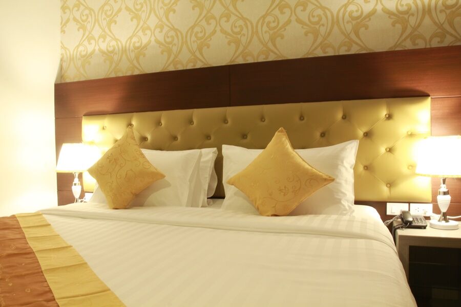Hemingways Silk Hotel Patong Εξωτερικό φωτογραφία